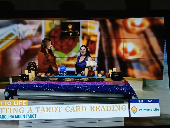 Gallery photo 2 of Carolina Moon Tarot
