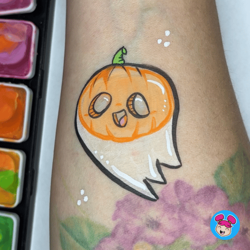 Gallery photo 5 of Carolina The Doodler Face Painting