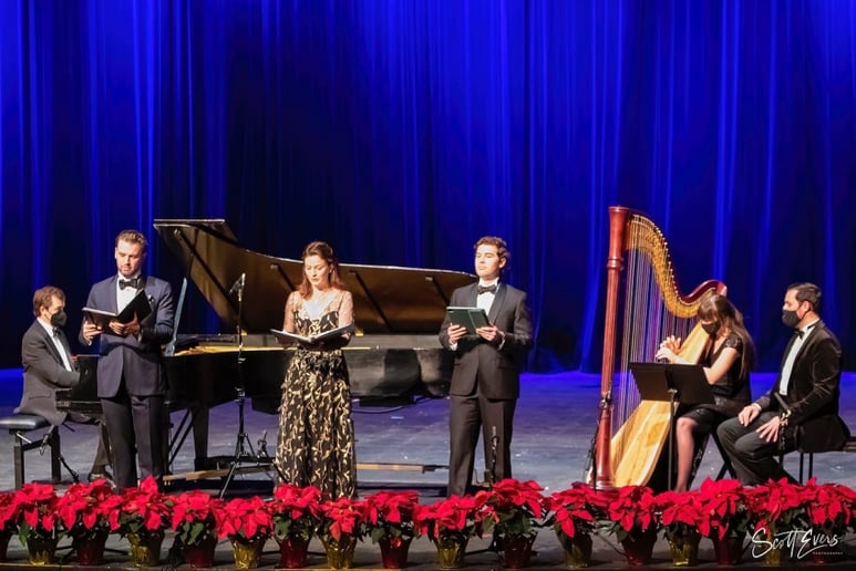 Gallery photo 6 of Caroline Robinson Harpist