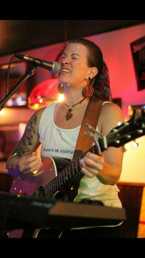 Gallery photo 28 of Carrie Liz