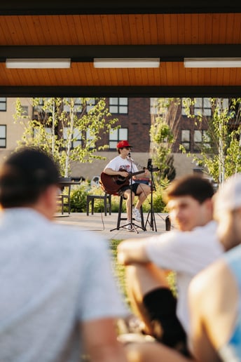 Gallery photo 1 of Carson Murray Music