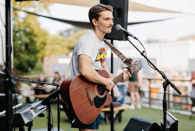 Gallery photo 3 of Carson Murray Music