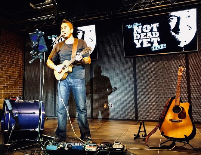 Gallery photo 8 of Cary Kanno Acoustic Guitarist/ Singer