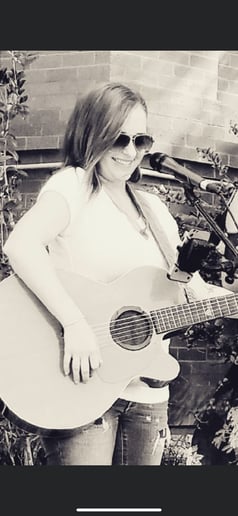 Gallery photo 4 of Cary Laine