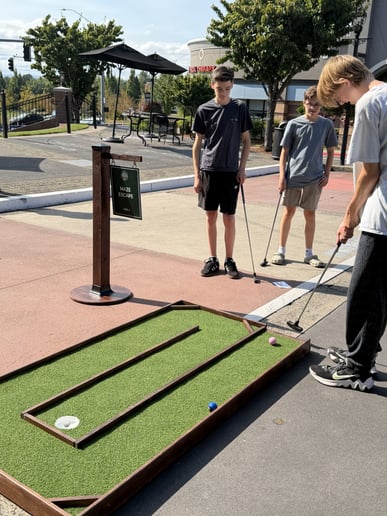 Gallery photo 4 of Cascadia Putting Club