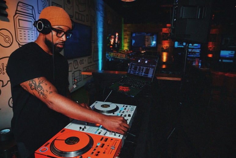 Gallery photo 7 of DJ Casey Belair
