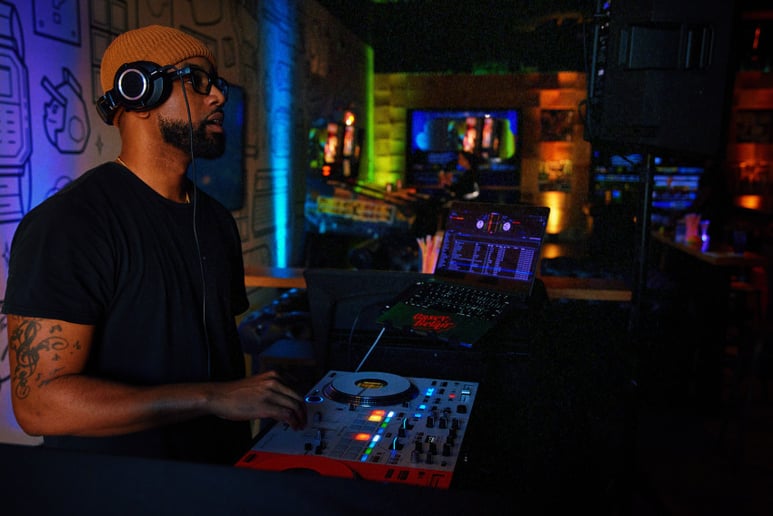 Gallery photo 8 of DJ Casey Belair