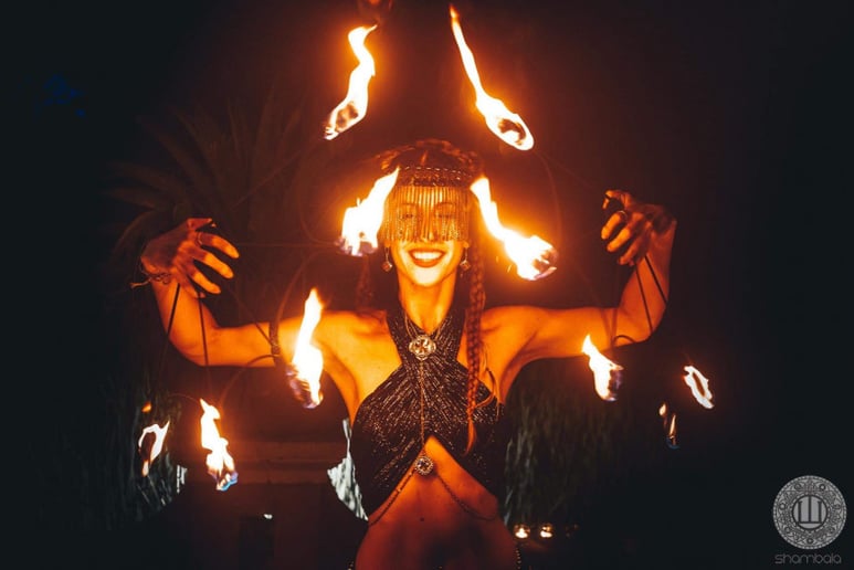 Gallery photo 5 of Casey Lee - Fire Spectacular
