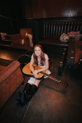 Gallery photo 9 of Casey Tutton - singing guitarist