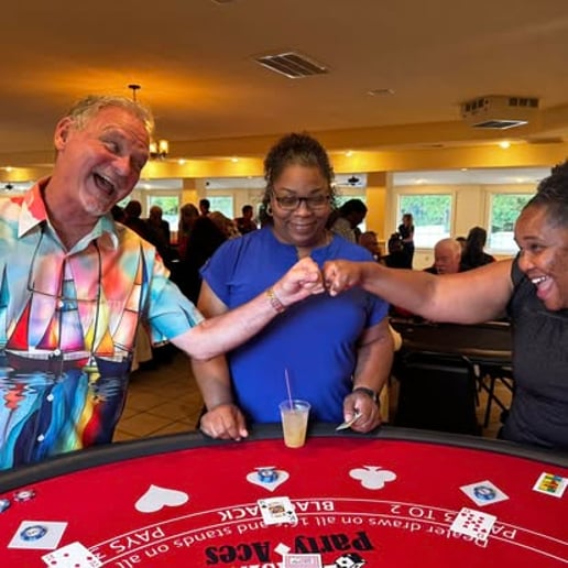 Gallery photo 4 of Casino Party Aces