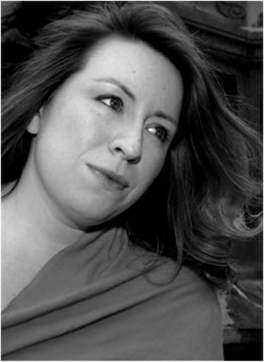 Gallery photo 2 of Catharin Carew, mezzo soprano