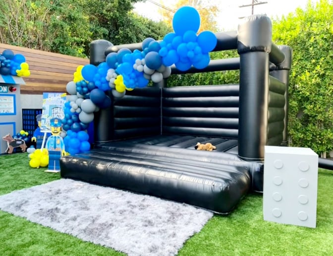 Gallery photo 4 of CUITM Photo Booth & Inflatables