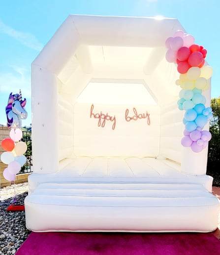 Gallery photo 6 of CUITM Photo Booth & Inflatables