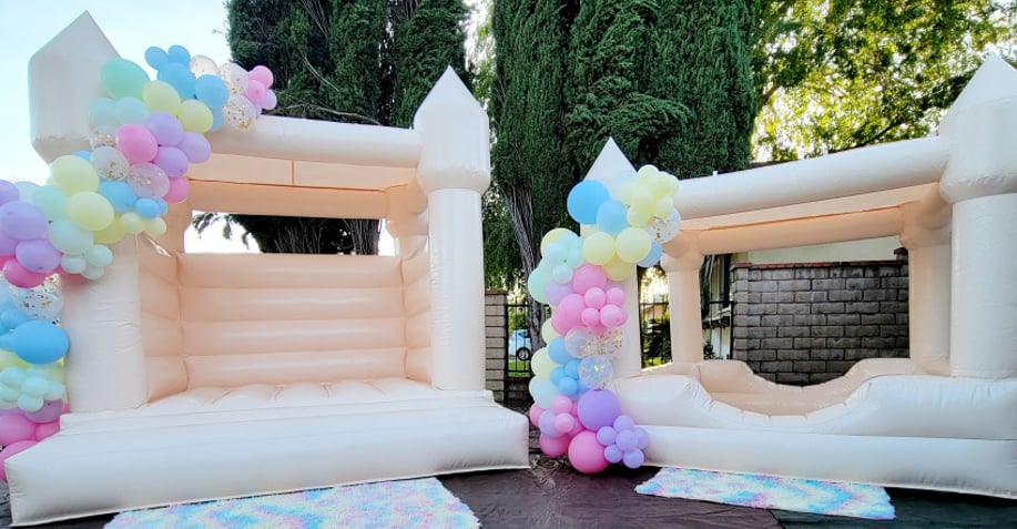 Gallery photo 11 of CUITM Photo Booth & Inflatables