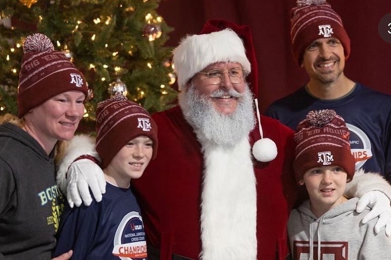 Gallery photo 1 of Celebrate with Claus