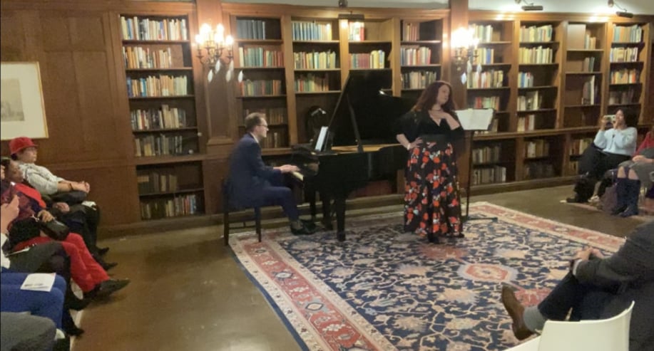 Gallery photo 1 of Celia Castro, soprano