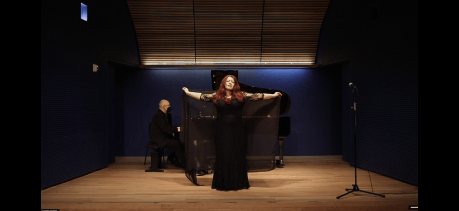 Gallery photo 2 of Celia Castro, soprano