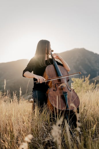 Gallery photo 2 of Cellist Daphne O'Rullian