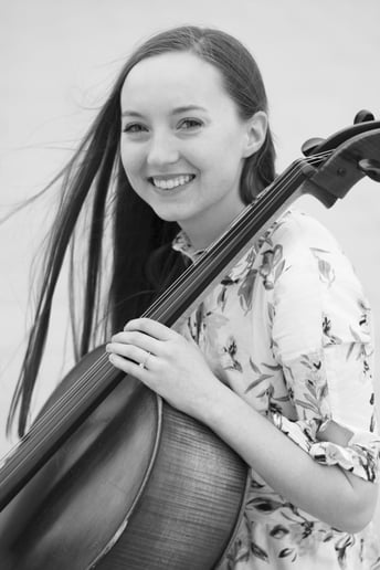 Gallery photo 1 of Cellist Maggie Connolly