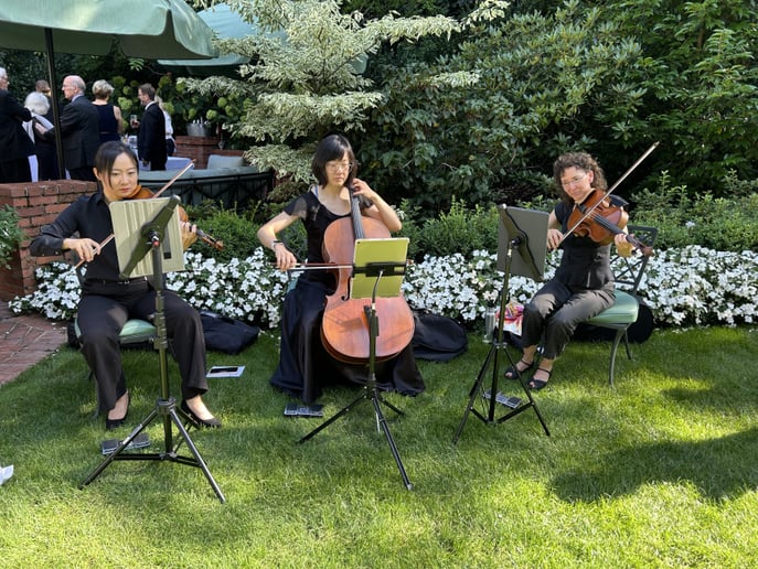 Gallery photo 7 of Quinn Liu, Cellist