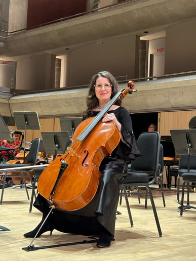 Gallery photo 4 of Cellist Zaida