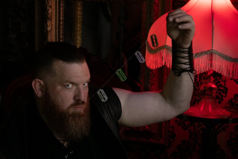 Gallery photo 10 of Celtic Oddity