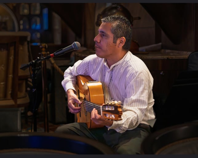 Gallery photo 4 of Cesar Paucar