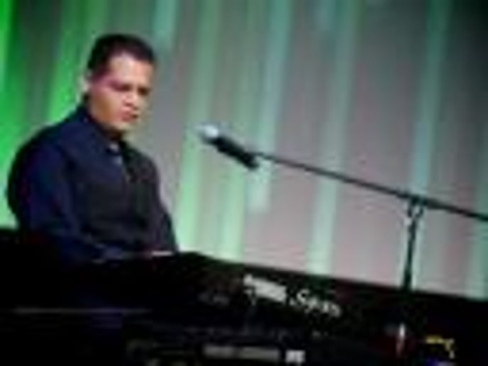 Gallery photo 3 of Cesar Tello's Band