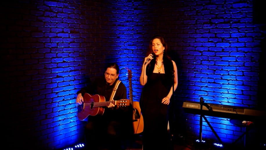 Gallery photo 1 of Ces't Si Bon Ensemble