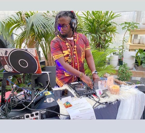 Gallery photo 2 of Chakra DJ