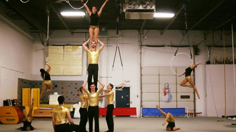 Gallery photo 21 of Chandelier Circus Entertainment