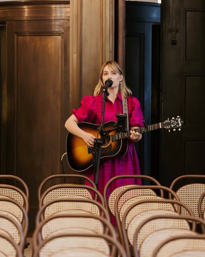 Gallery photo 8 of Charlie Acoustic Musician