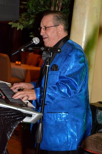 Gallery photo 3 of Charlie De Music