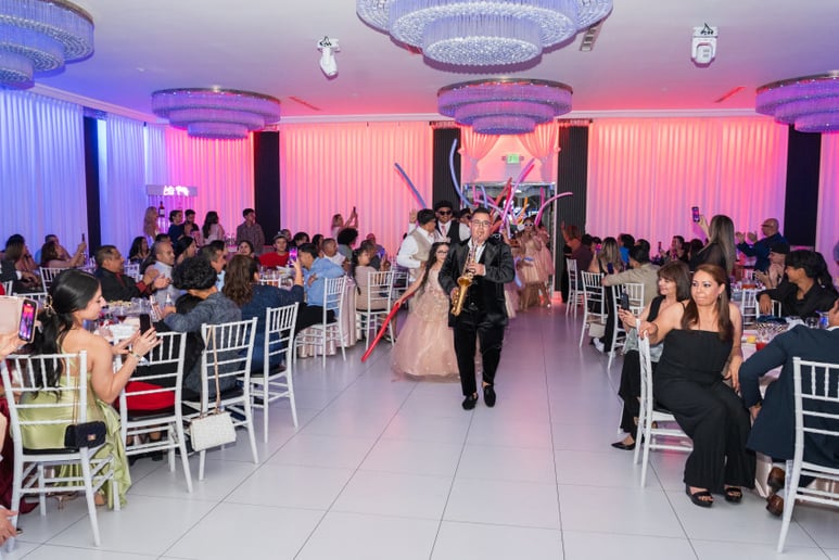 Gallery photo 3 of Charlie D. Sax & DJ Experience