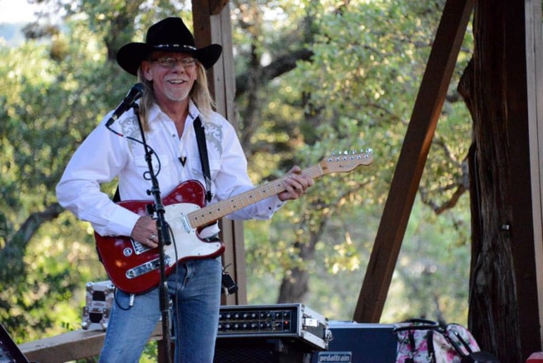 Gallery photo 6 of Charlie Murphy Band