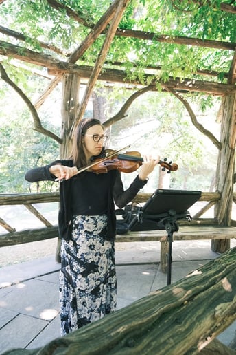 Gallery photo 2 of Charlotte Munn-Wood, Violinist