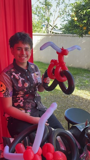 Gallery photo 6 of CharmandHappy Balloon Twister