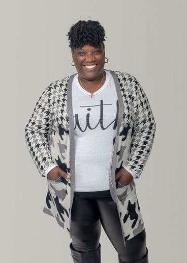 Gallery photo 2 of Chelle T