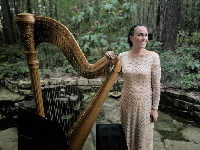 Gallery photo 3 of Chelsie Rose Harpist