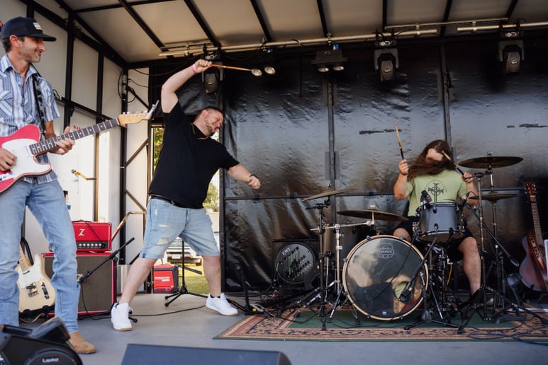 Gallery photo 6 of Cherry & James Band