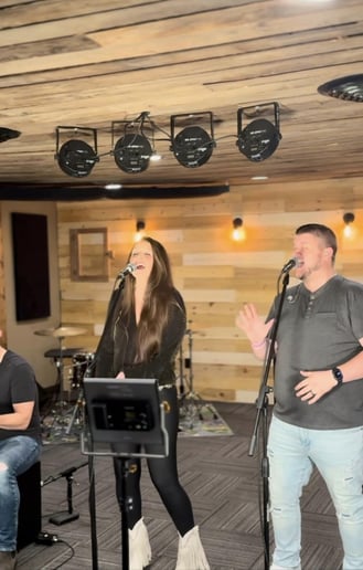 Gallery photo 8 of Cherry & James Band