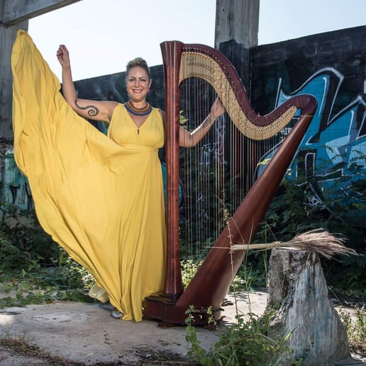Gallery photo 6 of Chiara Capobianco harpist for events