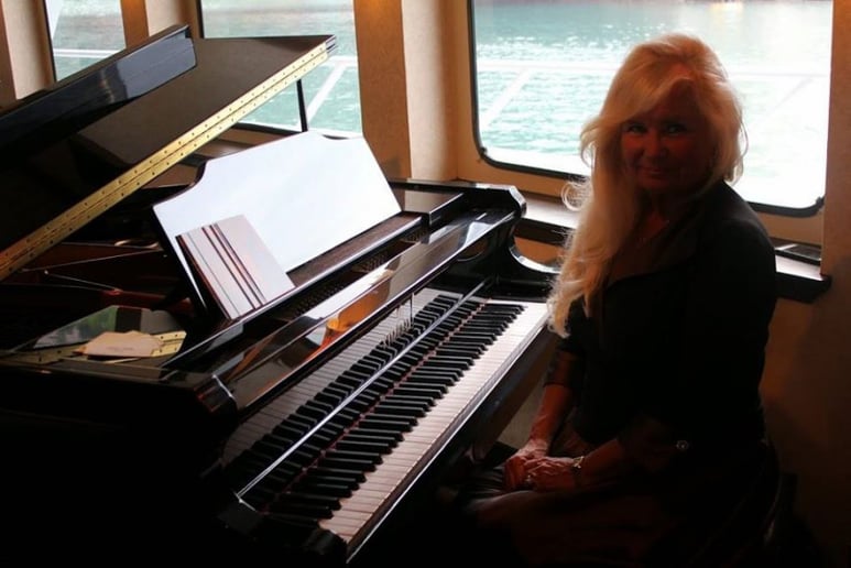Gallery photo 5 of Chicago's # 1 Special Event Pianist Kathie Nicolet