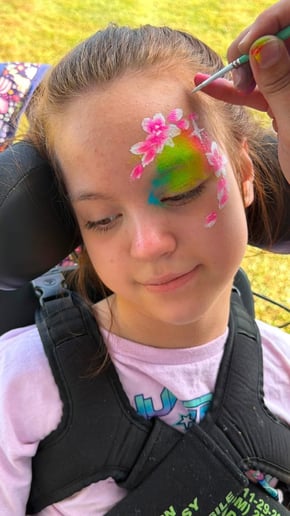 Gallery photo 1 of Chickadee Artistree Face Painting
