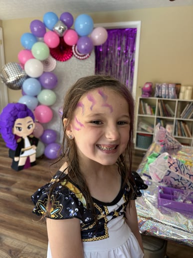 Gallery photo 2 of Chickadee Artistree Face Painting