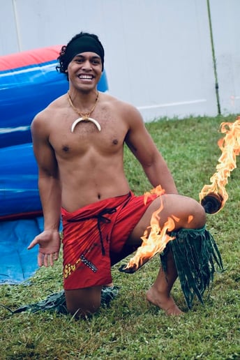 Gallery photo 3 of Chief Laiuni Samoan Fireknife Dancer