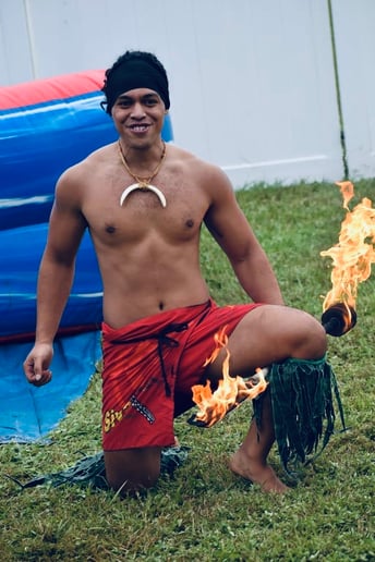 Gallery photo 4 of Chief Laiuni Samoan Fireknife Dancer