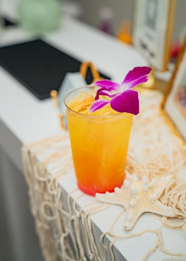 Gallery photo 3 of ChillyTwixt Mobile Bar