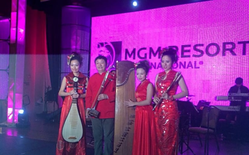 Gallery photo 9 of Jennifer Zhang, Chinese Multi-instrumentalist, Singer & Dancer