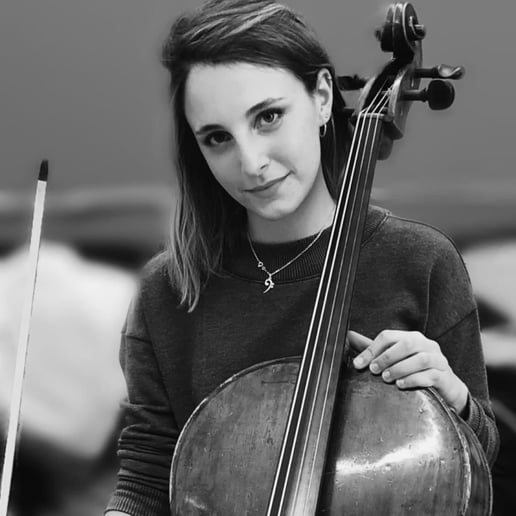 Gallery photo 3 of Chloe Mendola- Cellist
